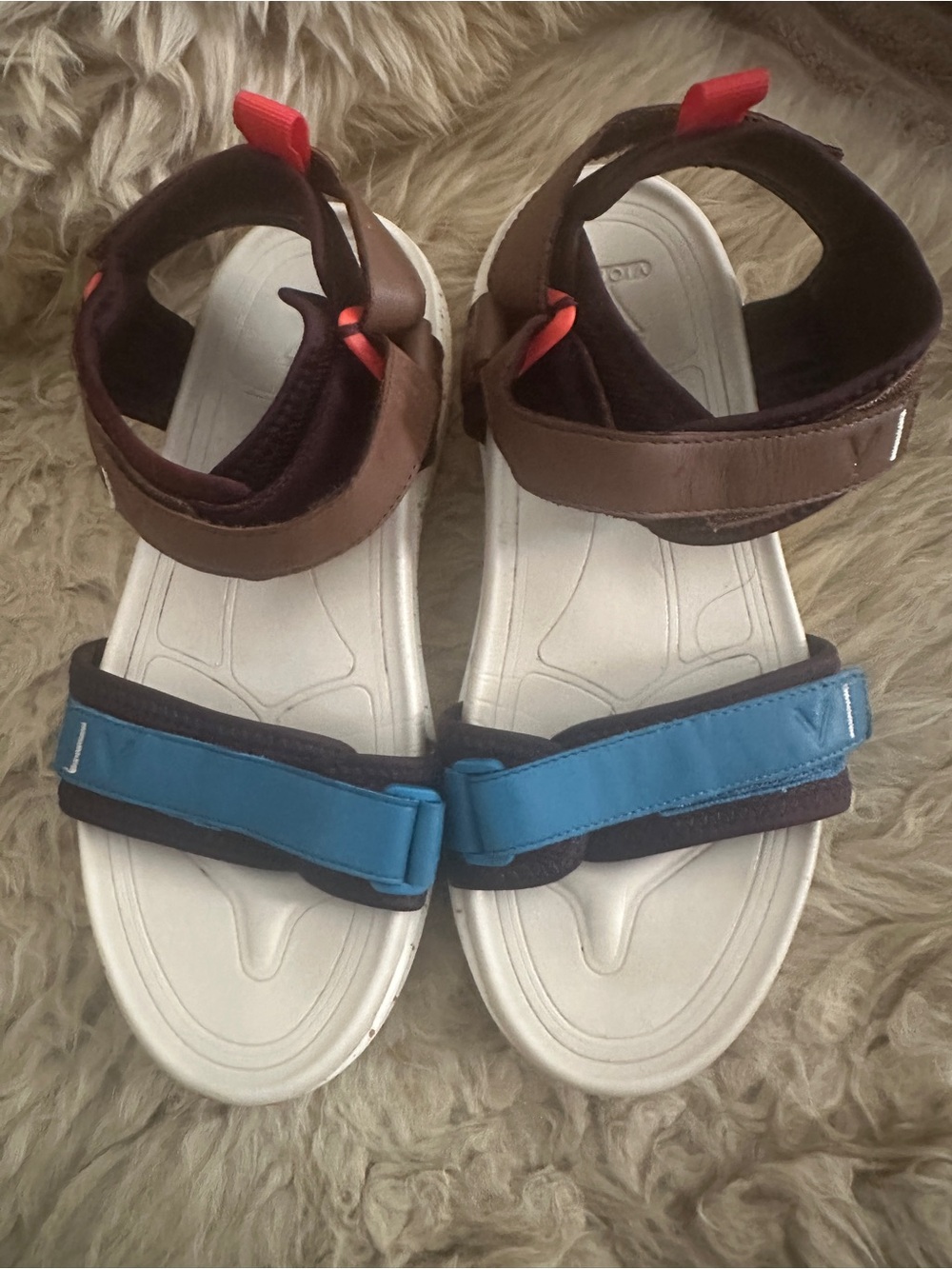 Vionic Wanderer Active Sandals